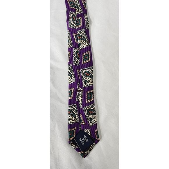 Polo by Ralph Lauren Men's Purple Paisley 100% Imported Silk Neck Tie, Handmade - Picture 6 of 8